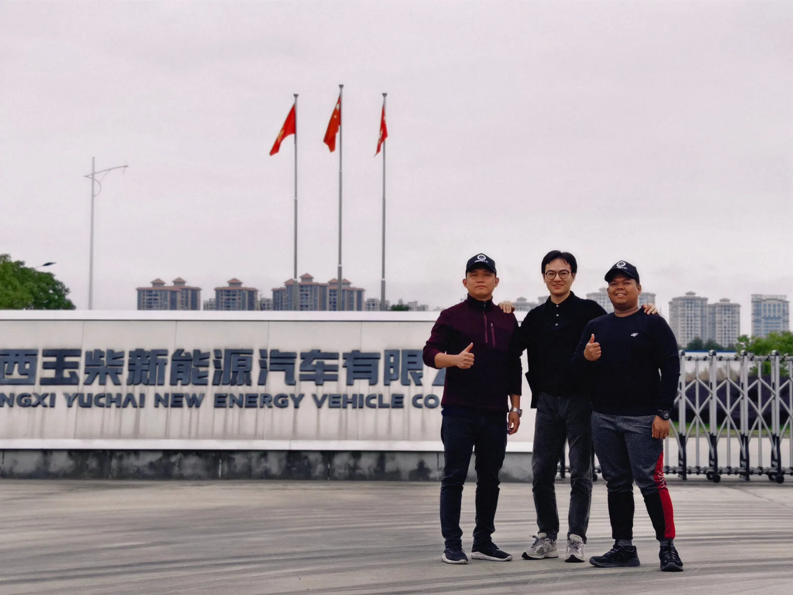 New-energy commercial vehicle production line at a Chinese manufacturer visited by a Philippine fleet buyer