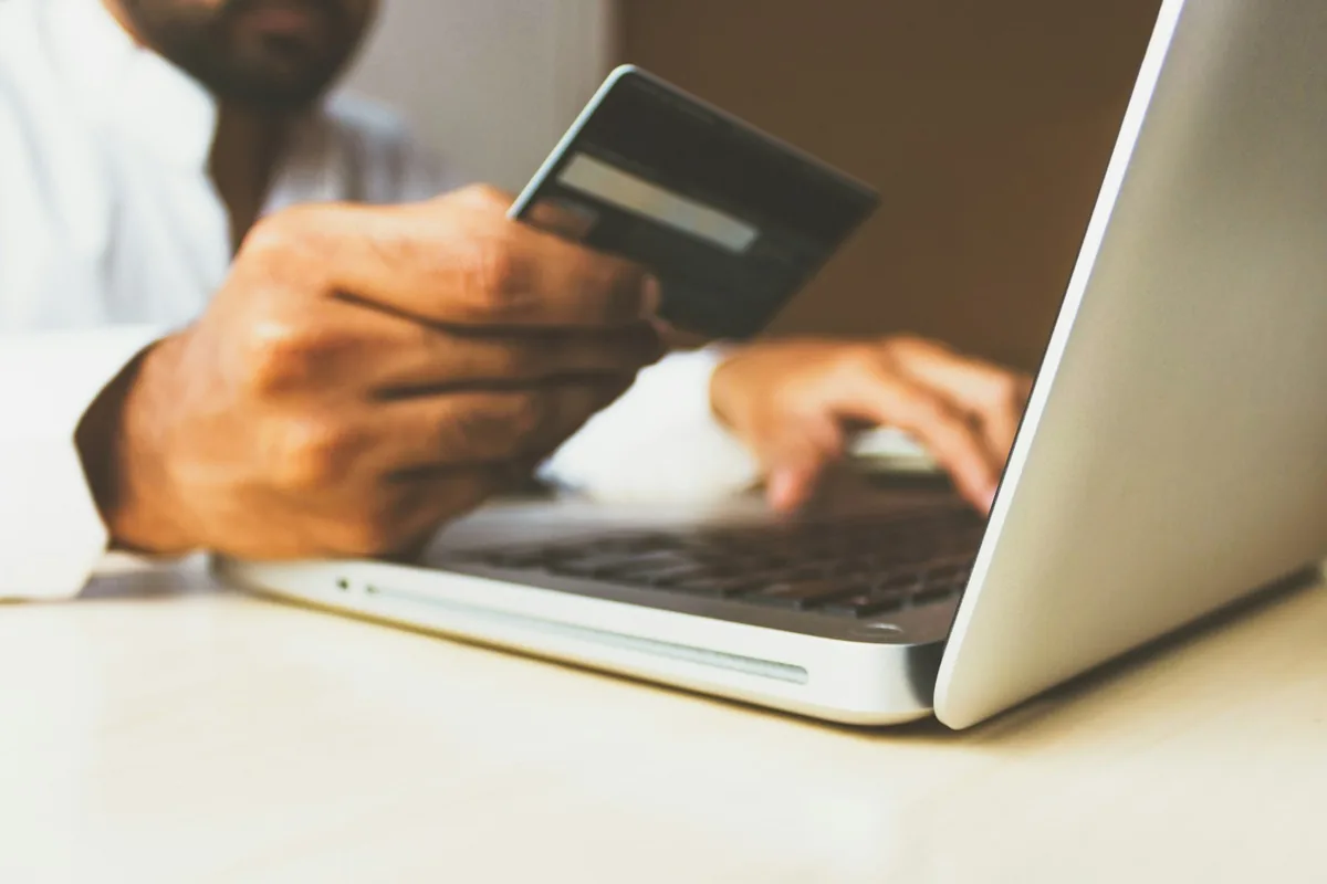 International bank cards — Visa, Mastercard, and UnionPay — accepted at supported merchants in China